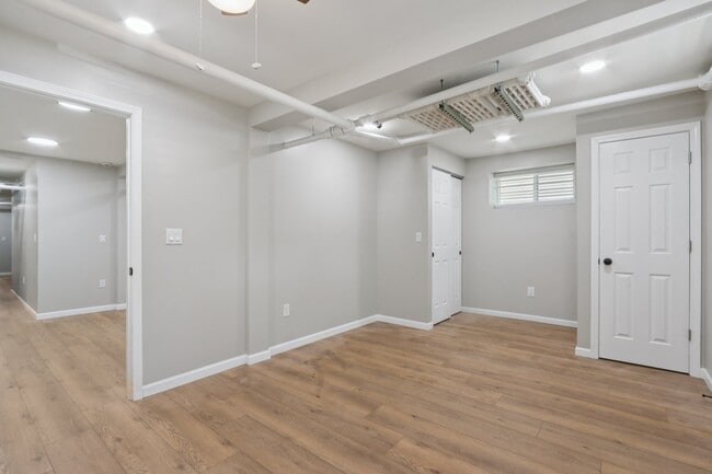 Photo - 2534 N Farwell Ave