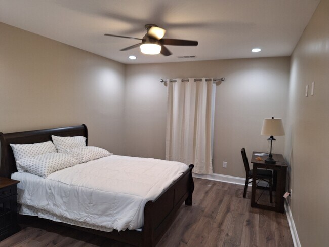 Photo - 5426 Boreal Way SW Unit Basement Apartment