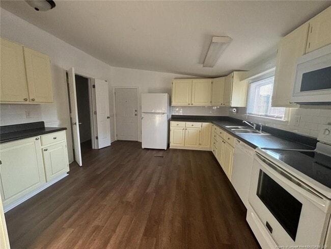 Photo - 15 Rhode Island Way