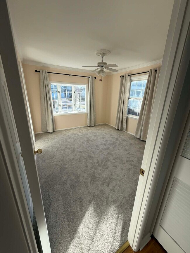 Photo - 1730 N Ridge Ave