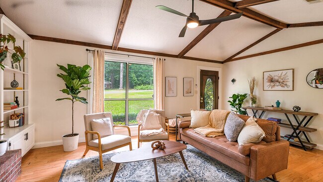 Photo - 707 Tower Dr