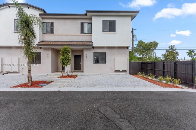 Building Photo - 406 SW 1st St