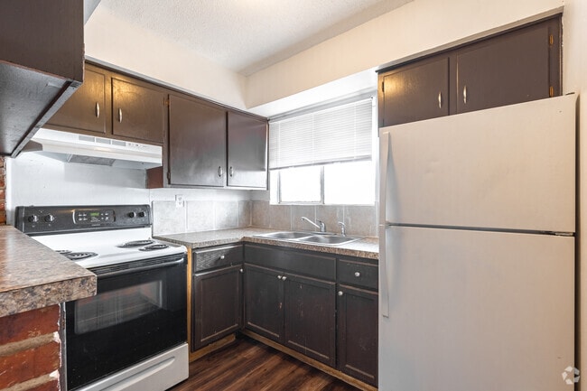 2 habitaciones, 1,5 baños - 1040 pies cuadrados - Cocina - Courtyards At Monterey