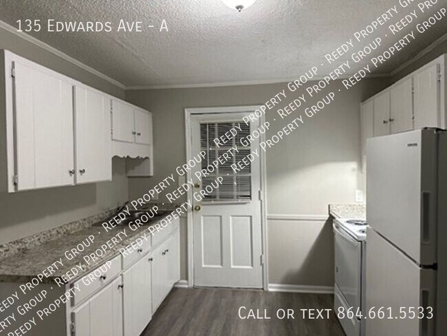 Building Photo - 135 Edwards Ave Unit A