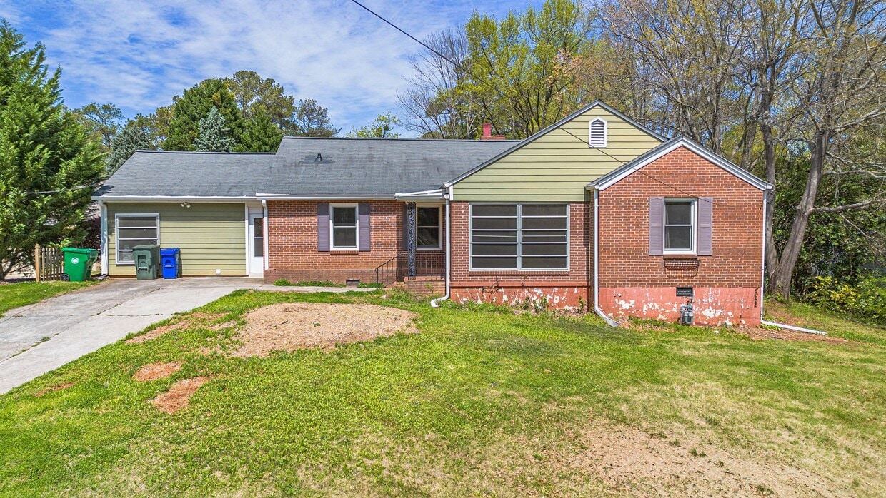3 Bedroom, 2 Bath in Decatur - 3 Bedroom, 2 Bath in Decatur
