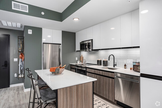 1BR, 1BA - 632SF