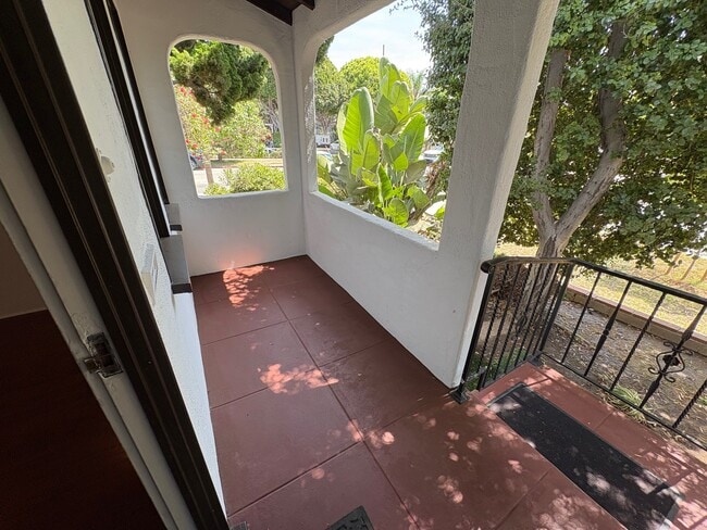 1629 California Ave Unit Corner Cottage