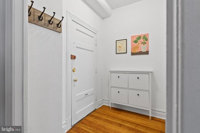 Photo - 1526 17th St NW Unidad 115