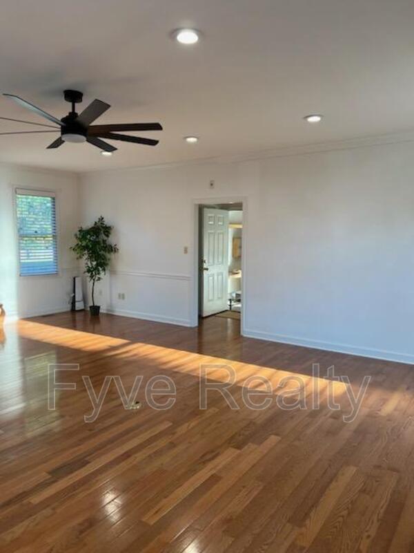 416 Sweetgum Dr