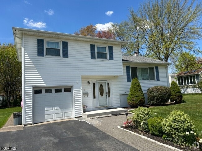 Building Photo - 23 Distler Ave Rental