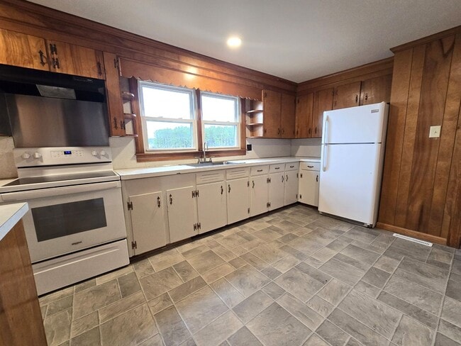 486 Folly Rd