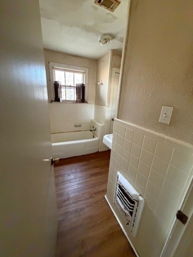 Photo - 312 N 37th St