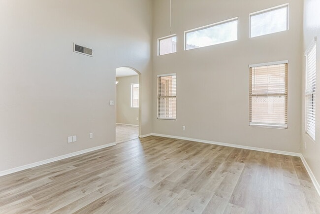 Photo - 8802 E University Dr