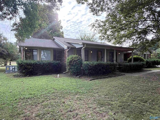 2285 Old Gurley Pike