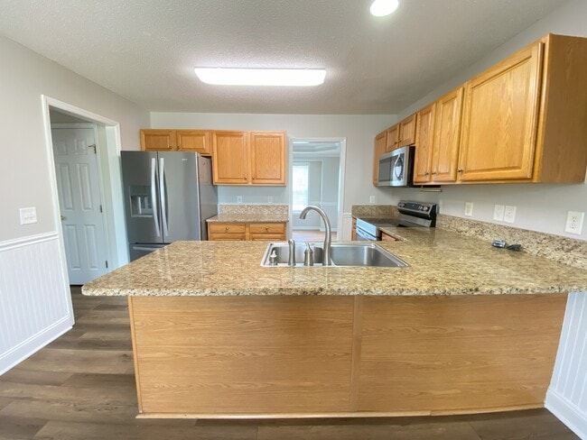 Photo - 346 Cresthaven Dr