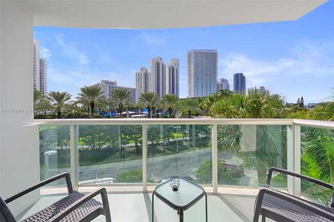 Building Photo - 19370 Collins Ave Unit 321 Rental
