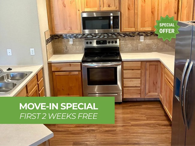 Building Photo - 2 WEEKS FREE! Spacious Townhome!