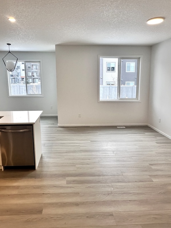 Photo - 7741-174A 174A Ave NW