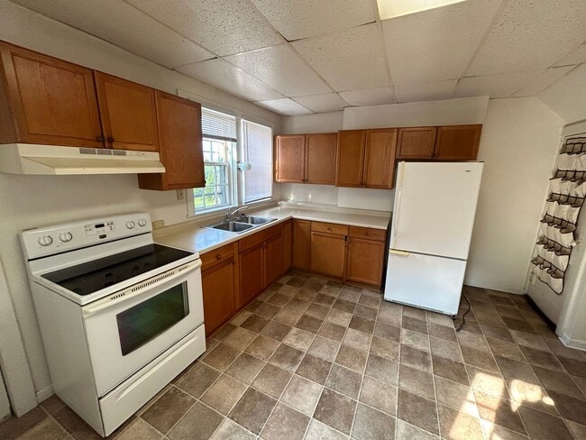 Photo - 1682 W 14th St
