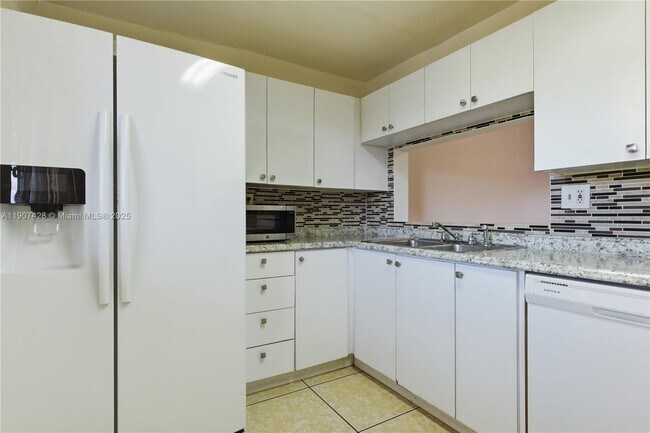 Photo - 8415 SW 107th Ave Unidad 375W