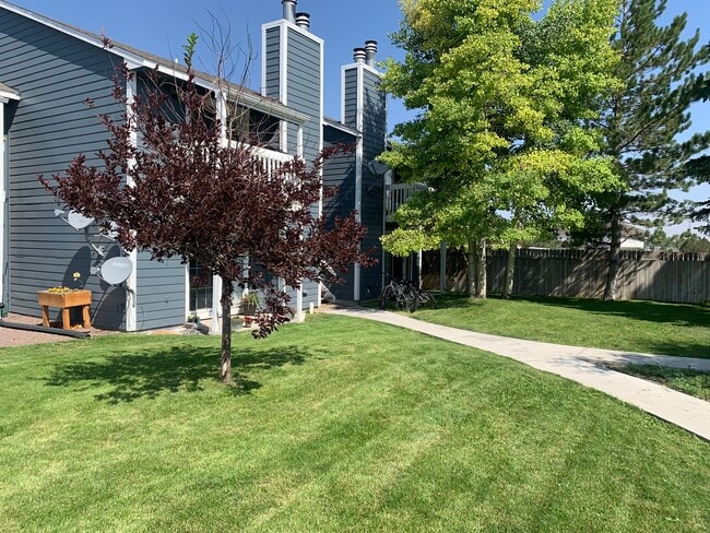 Building Photo - 631 Plaza Ct Unit Plaza Court