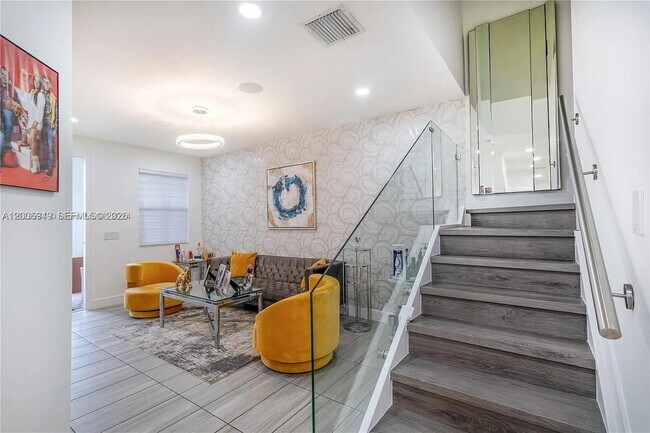 Photo - 8805 NW 103rd Pl