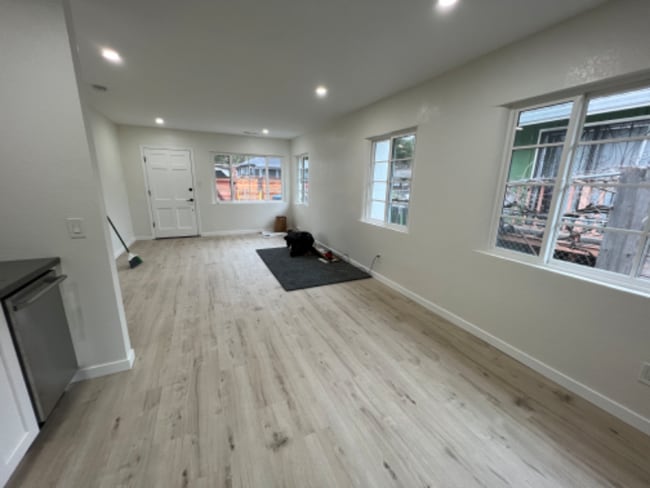 Photo - 400 Calle Del Monte Unit A