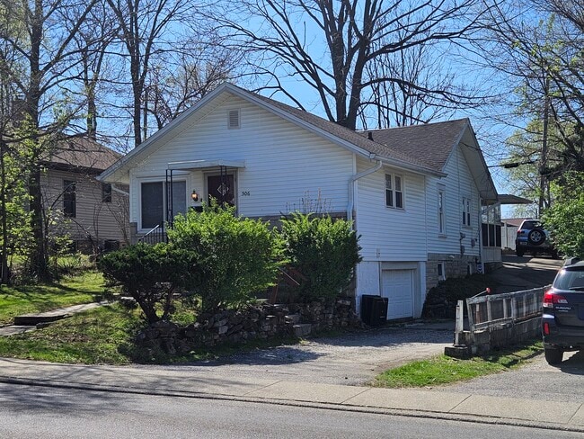 Photo - 506 E Hillside Dr