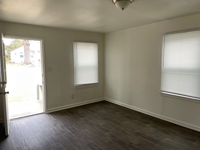 Photo - 1510 Sloan St