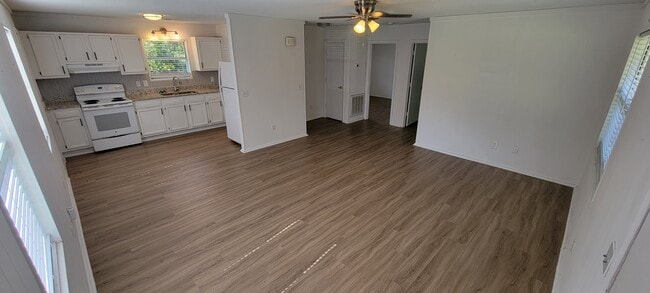 Photo - 5440 Sidbury Rd