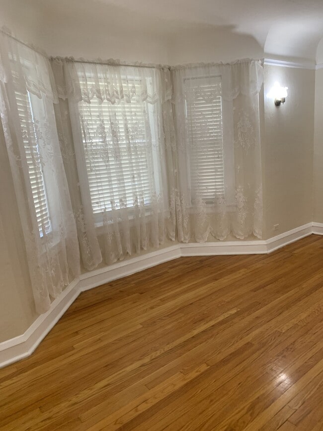 Photo - 3029 N Parkside Ave Unit 1E
