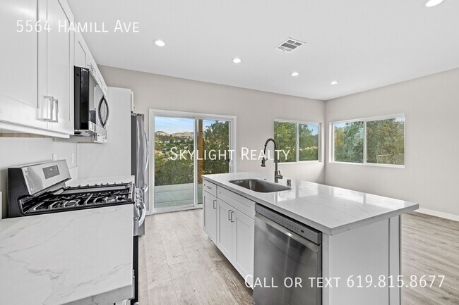 Photo - 5564 Hamill Ave