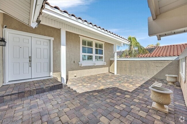 Building Photo - 8720 Pavia Dr Rental
