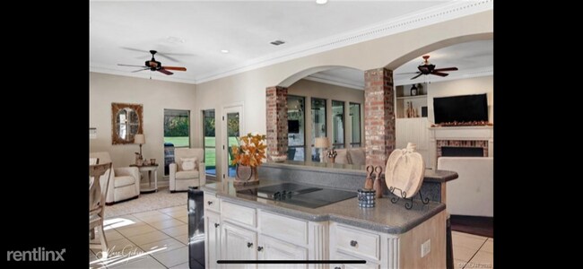 Photo - 4 br, 3.5 bath House - 122, Stonebridge Blvd