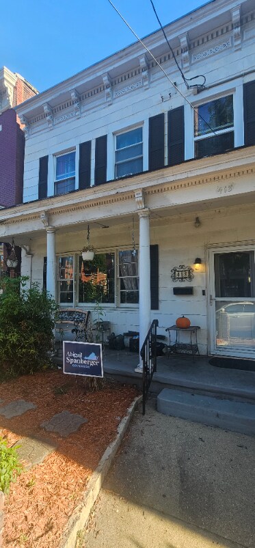 Photo - 418 W Clay St