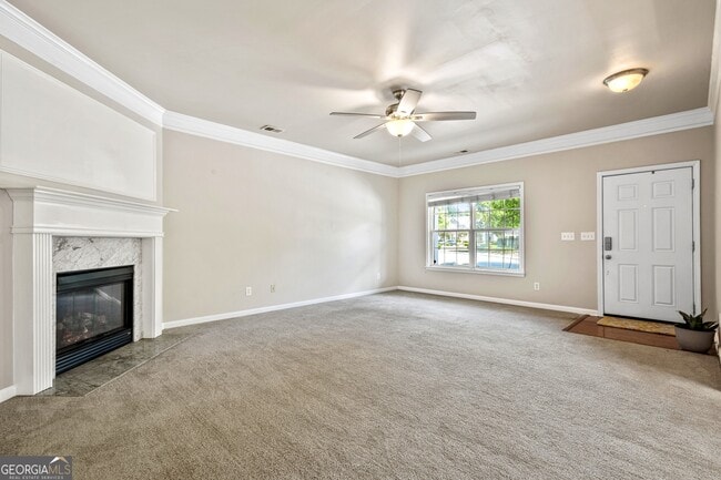 Photo - 606 Lofty Ln