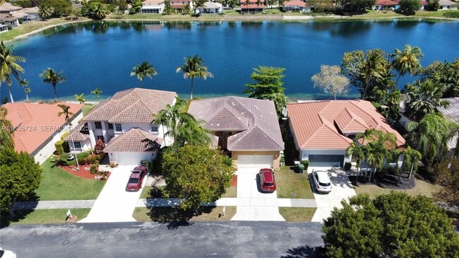 Building Photo - 575 SE 29th Dr