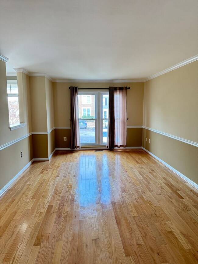 Photo - 4221 Devonwood Way