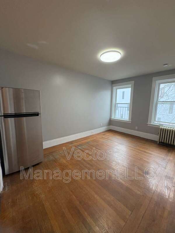 Photo - 1476 Chapel St