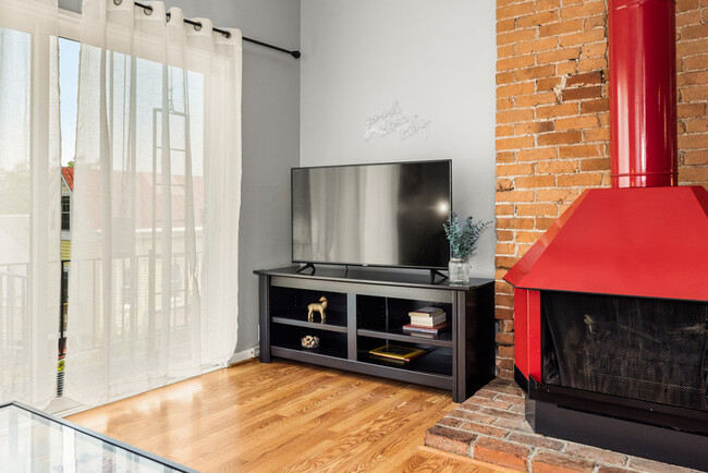 Photo - 962 Pavilion St Unit ID1056059P