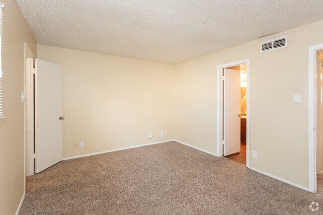 1HAB 1BA - 692 ft² - ReNew Andrews
