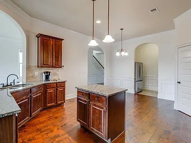 Photo - 12 Hillfoots Ct