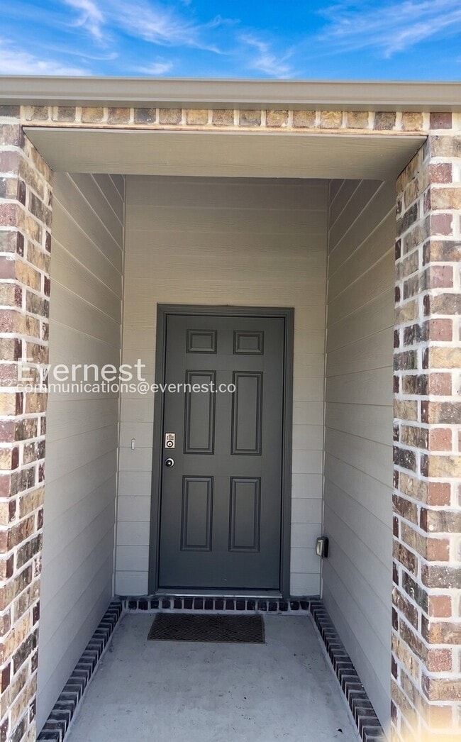 Photo - 1607 Ridgefield Cir