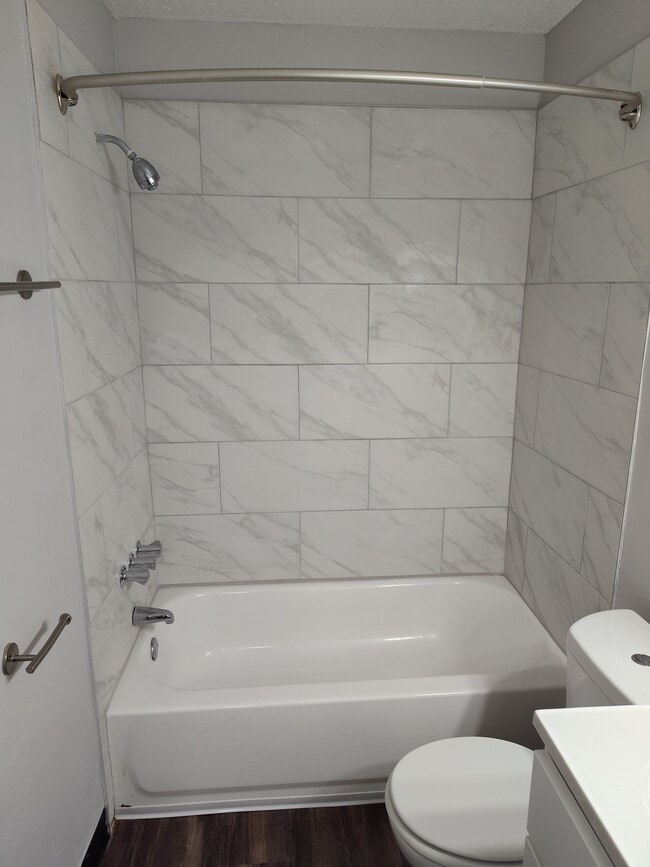 Photo - Country Lake Estates