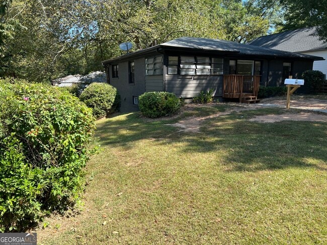 Building Photo - 1215 Westview Dr SW