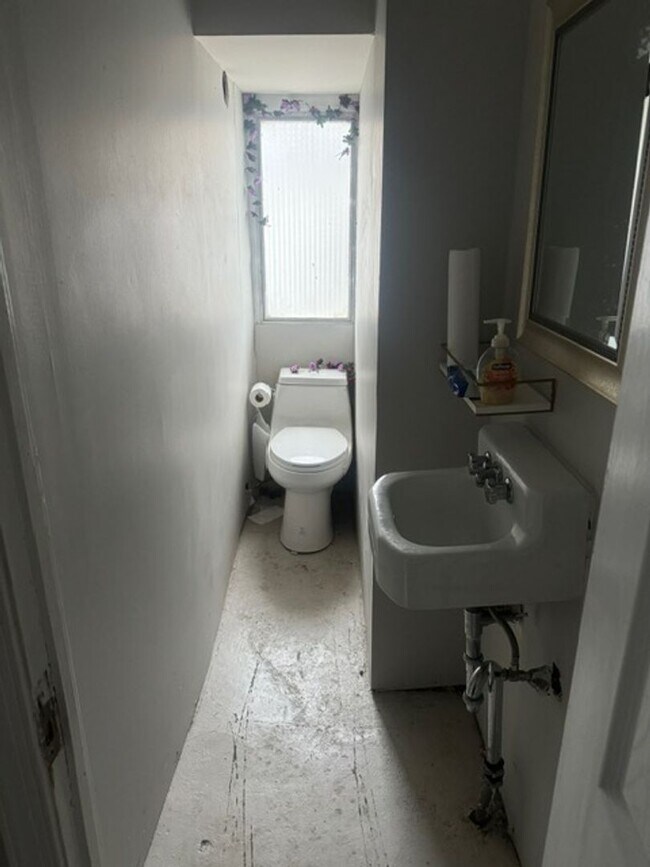 Photo - 2962 McKinley St Unit Commercial