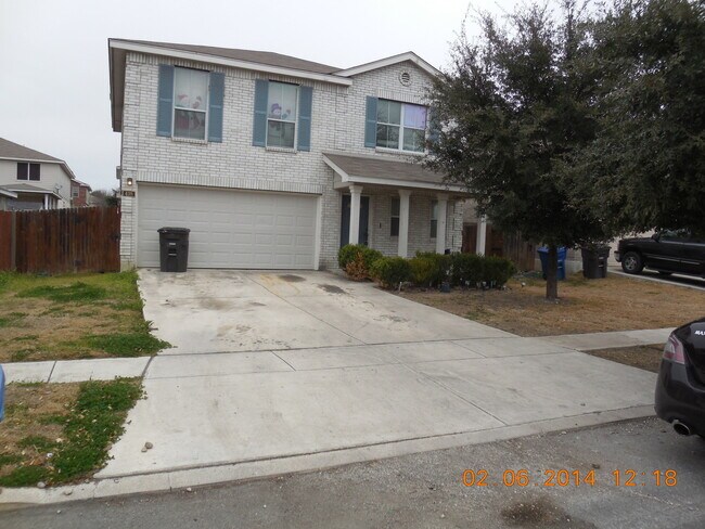 4 Bedroom 2.5 bath - 2 Story Home - Near L... - 4 Bedroom 2.5 bath - 2 Story Home - Near L...