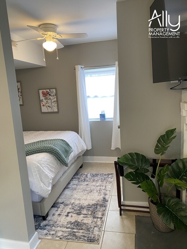 Photo - 1304 Belleview Ave Unit B