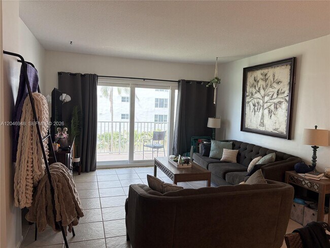 Photo - 1750 S Ocean Blvd Unidad 304E