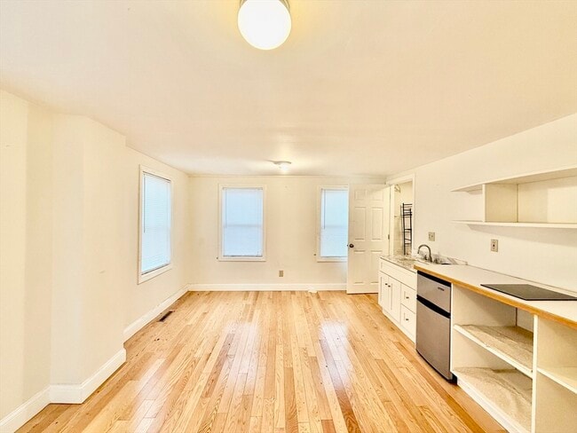 Photo - 19 Common St Unit 2